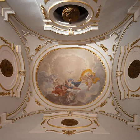 Serragli Grand Palace *